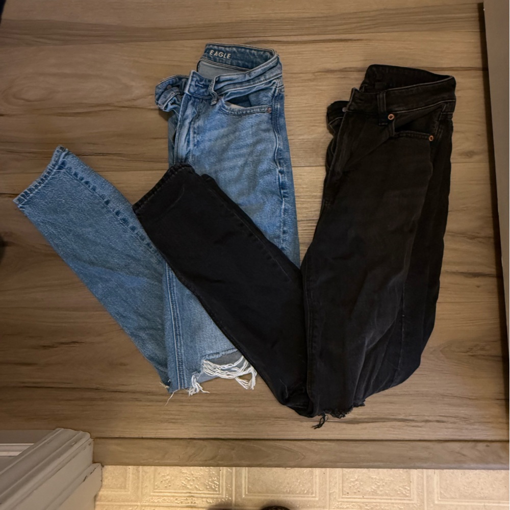 American Eagle Outfitters Women's Black & Light Blue Relaxed Jeans Duo